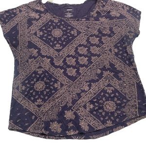 - Sonoma Women’s Paisley T Shirt Size Large